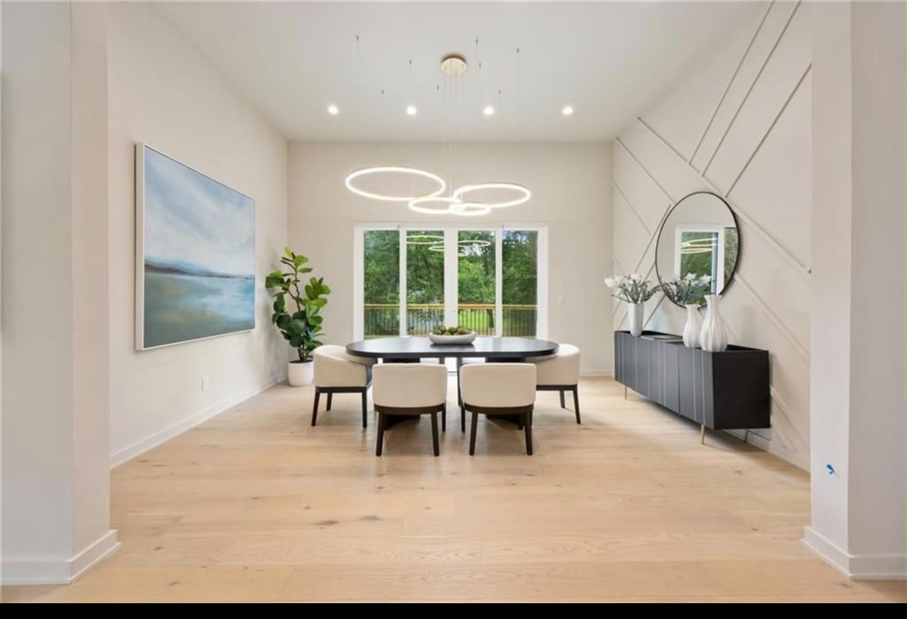 Formal Dining